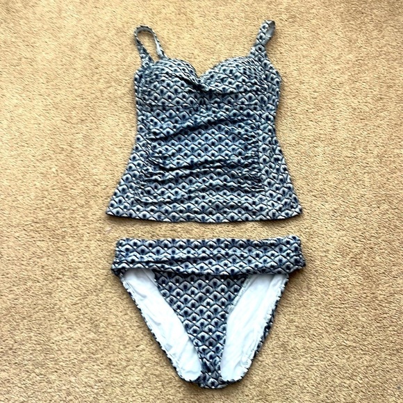 Bond-eye Wireless Adjustable Straps Tankini Swimsuit Set Size 6 D/DD - Picture 1 of 9